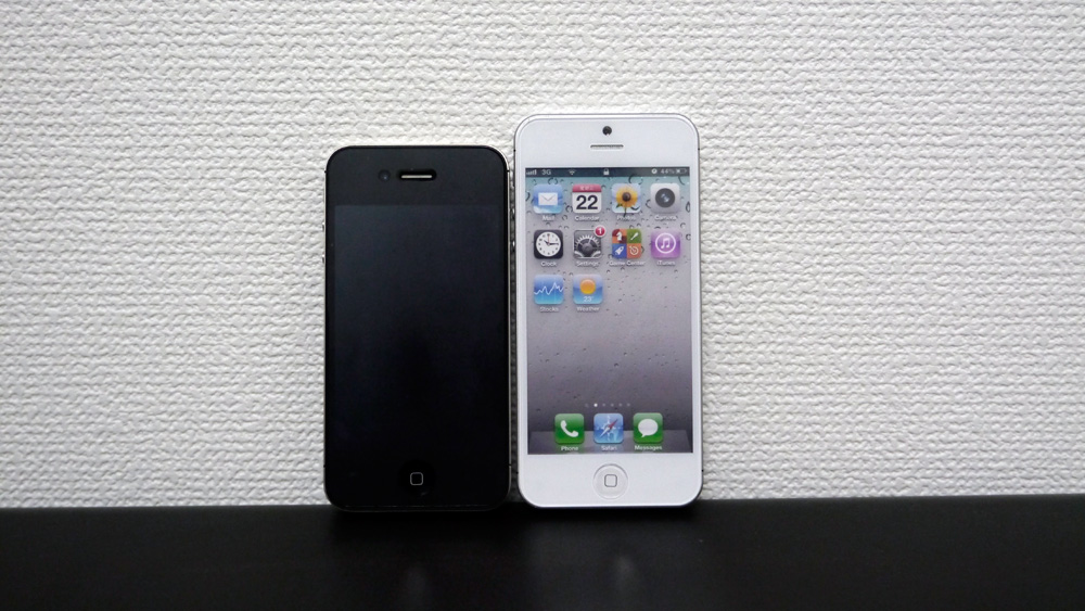 iPhone 4Sと比較 正面