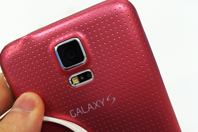 ピンクが美しい Galaxy S5 Sc 04f 登場 すまほん