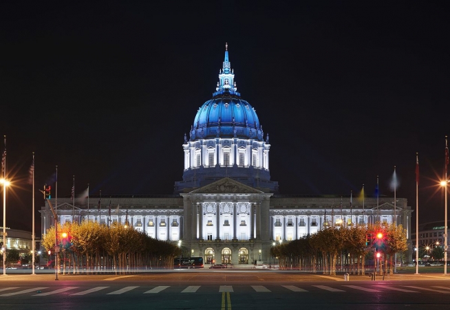 1200px-San_Francisco_City_Hall,_nighttime,_September_2016