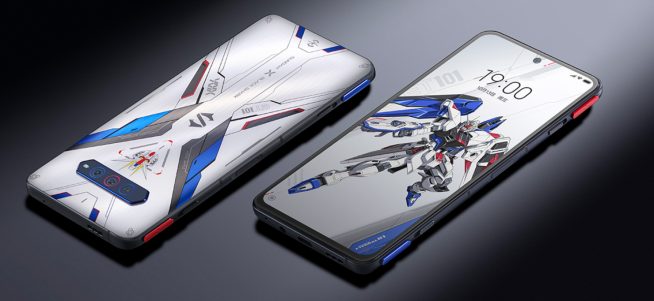 BlackShark4S Gundam メモリ12GB ゲーミングスマホ