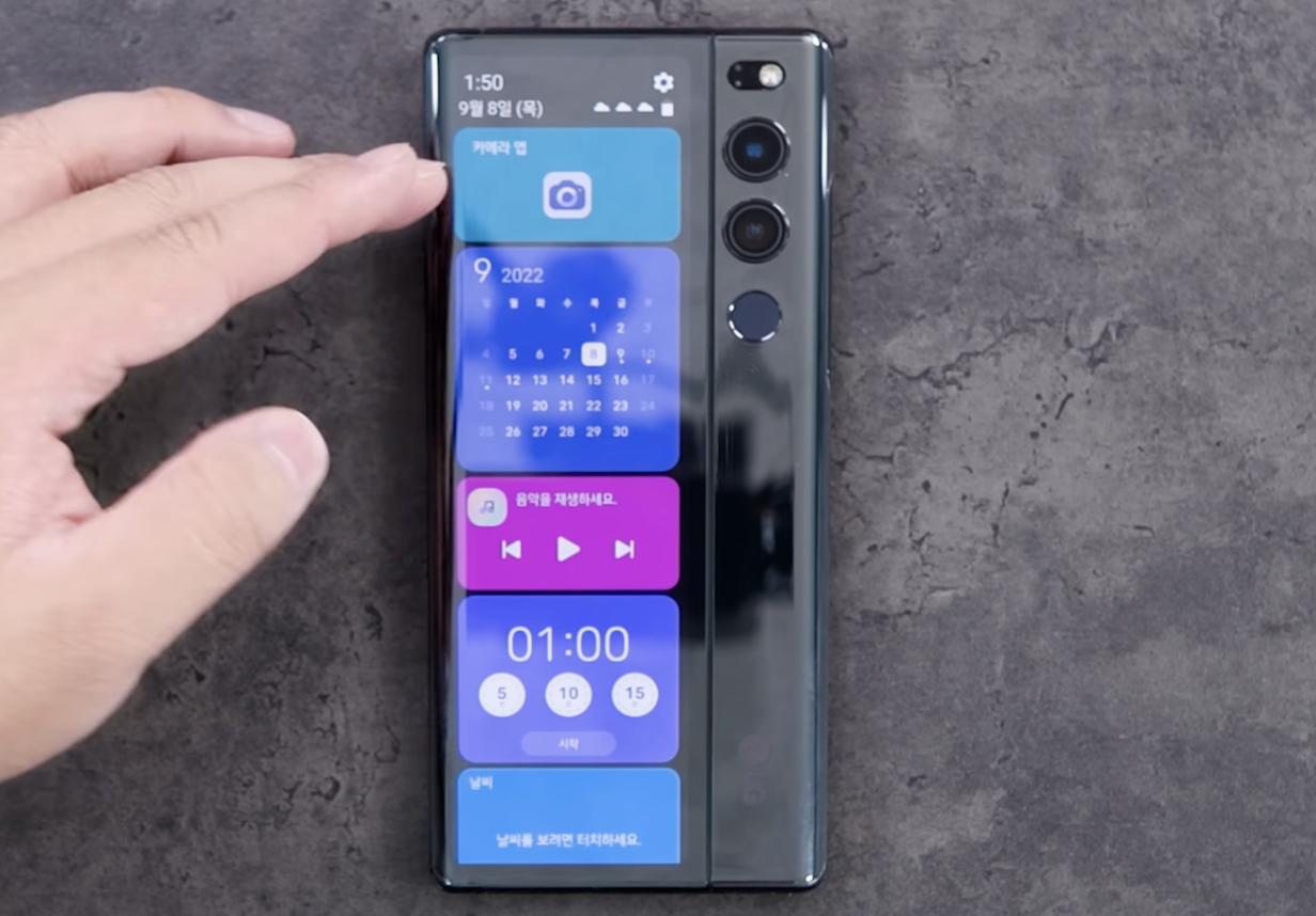 朗報】主導権を失うサムスン、新機軸「巻物Galaxy」で王座へ巻き