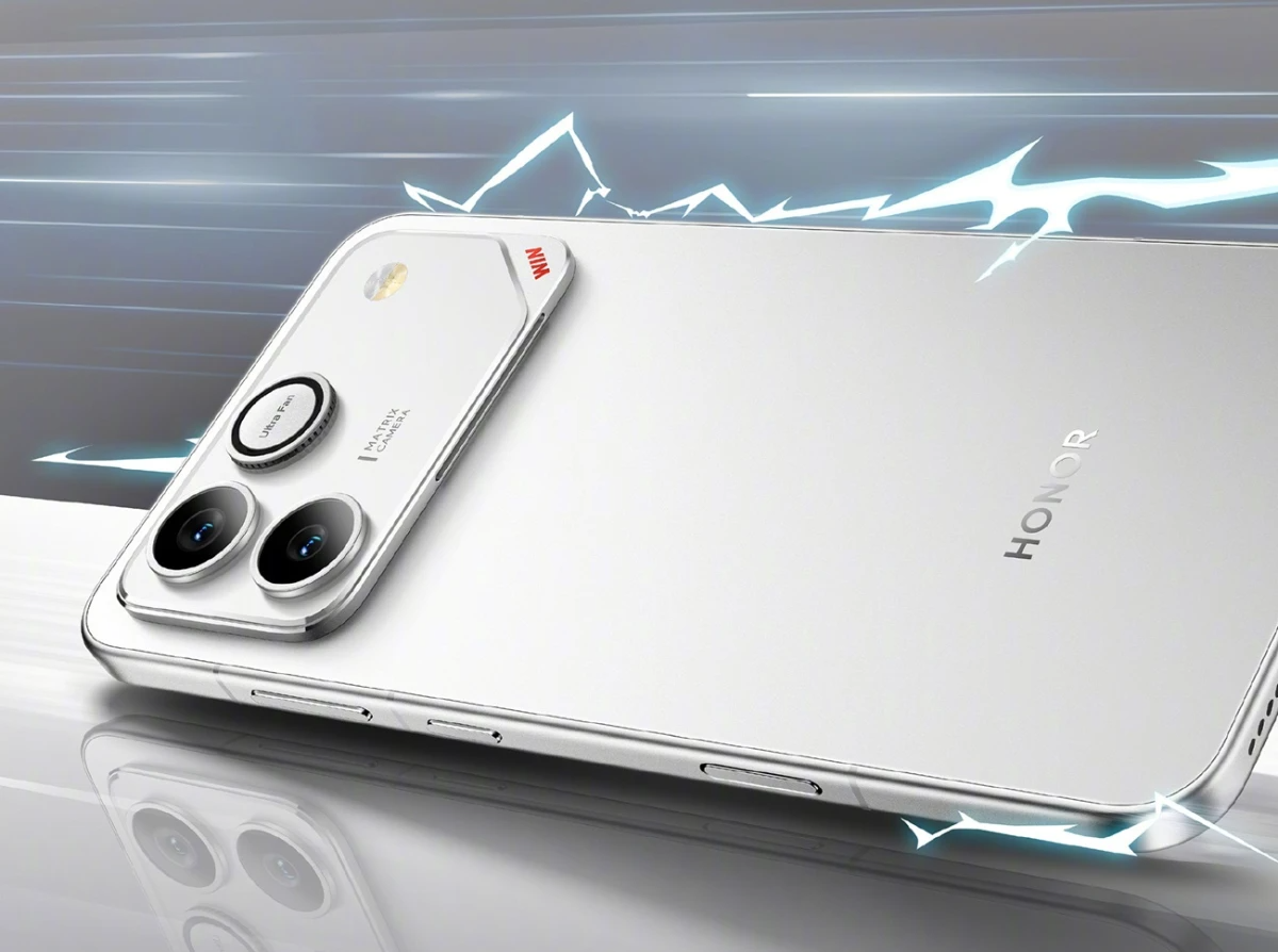 朗報】スマホの電池容量、1万mAh到達！「Honor WIN RT」は冷却ファン